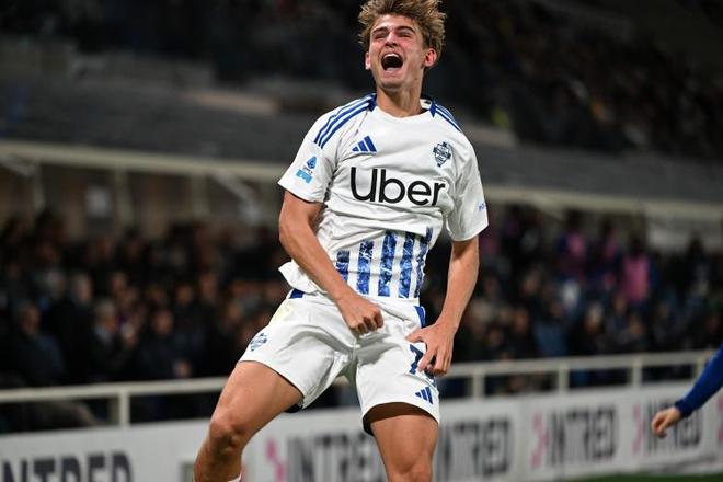 场显示出很 场显示出很